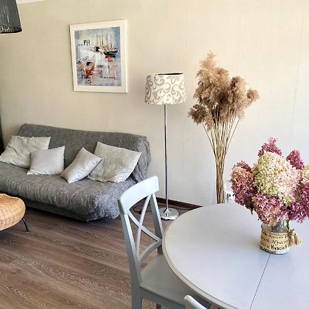 Apartment In Jurmala With Balcony Luaran gambar